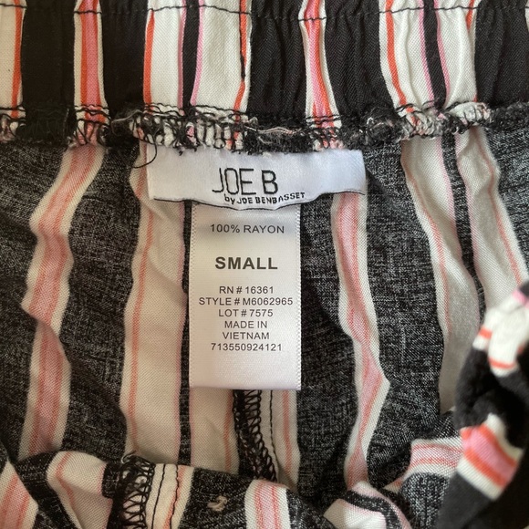 JOE B Shorts Button Front Striped Challis Juniors Black White Pink Size Small - Picture 7 of 7